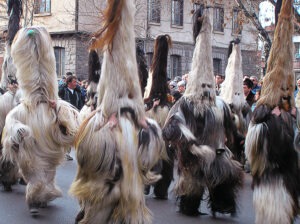 Фолклорът в планинските райони в Югозападна България kukeri